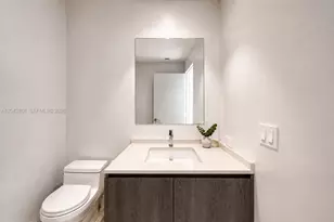 88 SW 7th St, Miami, FL 33130 - Photo 19