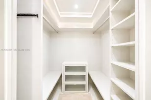 88 SW 7th St, Miami, FL 33130 - Photo 13