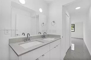 2729 NW 44th St, Miami, FL 33142 - Photo 7