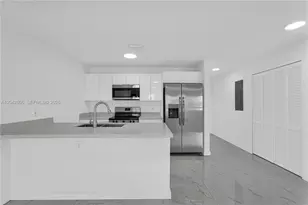 2729 NW 44th St, Miami, FL 33142 - Photo 5