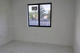 2729 NW 44th St, Miami, FL 33142 - Photo 5