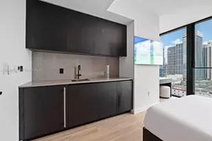 20 NE 11, Miami, FL 33132 - Photo 31
