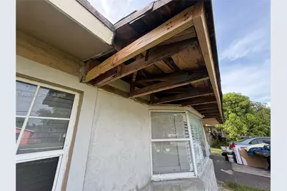 2021 NW 10th Ave, Fort Lauderdale, FL 33311 - Photo 3