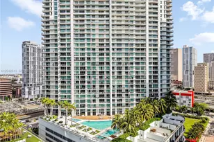 90 SW 3rd St, Miami, FL 33130 - Photo 3