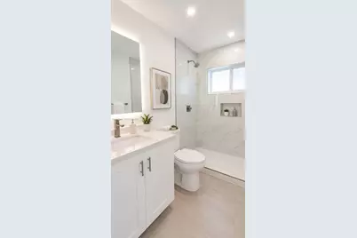 721 N 68th Ter, Hollywood, FL 33024 - Photo 9