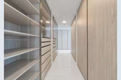 300 Biscayne Boulevard Way #2701, Miami, FL 33131 - Photo 17