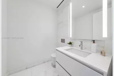 300 Biscayne Boulevard Way #2701, Miami, FL 33131 - Photo 31