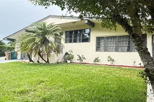 10751 SW 48th St, Davie, FL 33328 - Photo 1