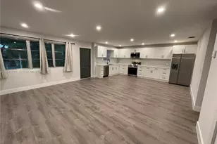 10751 SW 48th St, Davie, FL 33328 - Photo 5