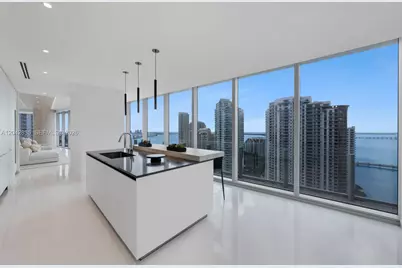 300 Biscayne Boulevard Way #2701, Miami, FL 33131 - Photo 9