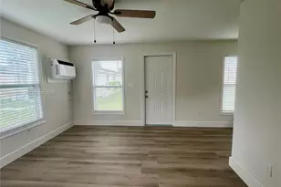 161 NW 6th St, Homestead, FL 33030 - Photo 9
