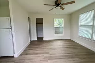 161 NW 6th St, Homestead, FL 33030 - Photo 3