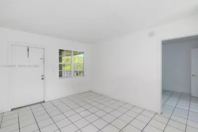 400 SE 31st St #6, Fort Lauderdale, FL 33316 - Photo 3