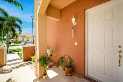 23801 SW 109th Pl, Homestead, FL 33032 - Photo 9