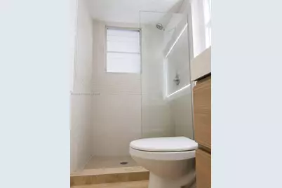 428 NW 82nd Ter #426, Miami, FL 33150 - Photo 5