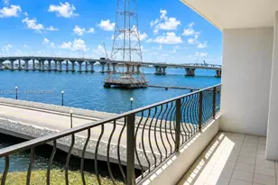 555 NE 15th St, Miami, FL 33132 - Photo 1