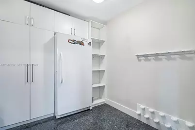 1581 Brickell Ave #1805, Miami, FL 33129 - Photo 15