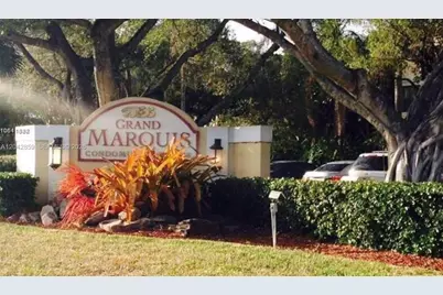 10111 W Sunrise Blvd #303, Plantation, FL 33322 - Photo 1