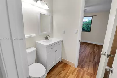 10111 W Sunrise Blvd #303, Plantation, FL 33322 - Photo 17