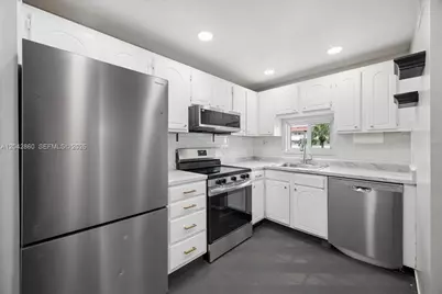 800 S Hollybrook Dr #205, Pembroke Pines, FL 33025 - Photo 3