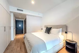 398 NE 5th St, Miami, FL 33132 - Photo 7