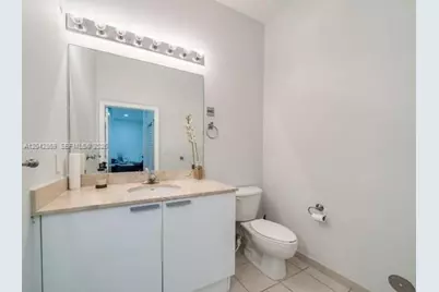 140 S Dixie Hwy #TH104, Hollywood, FL 33020 - Photo 11