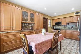 443 SW 4th Ave, Miami, FL 33130 - Photo 13