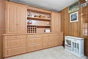 443 SW 4th Ave, Miami, FL 33130 - Photo 17