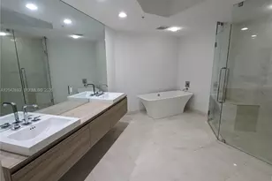 17111 E Biscayne Blvd, North Miami Beach, FL 33160 - Photo 21