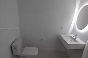 17111 E Biscayne Blvd, North Miami Beach, FL 33160 - Photo 11