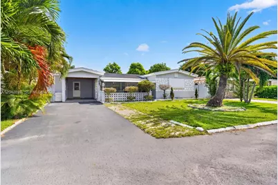 7551 Indigo St, Miramar, FL 33023 - Photo 9
