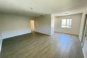 1821 N 17th Ct, Hollywood, FL 33020 - Photo 5