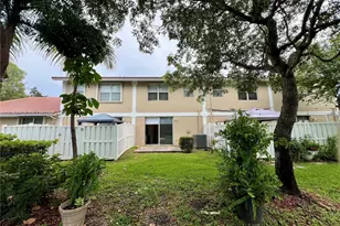 8917 NW 54th St, Sunrise, FL 33351 - Photo 13