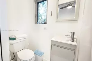 513 SW 18th Ct, Fort Lauderdale, FL 33315 - Photo 7