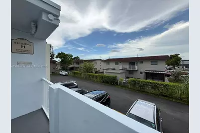 1255 W 49th Pl #H202, Hialeah, FL 33012 - Photo 11