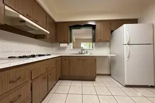 830 SW 64th Pkwy, Pembroke Pines, FL 33023 - Photo 11