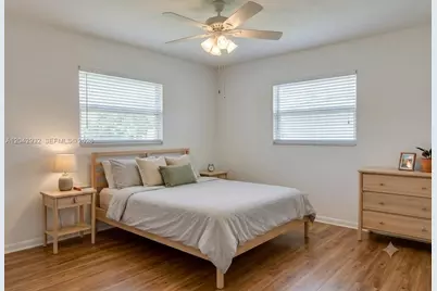 830 SW 64th Pkwy, Pembroke Pines, FL 33023 - Photo 35