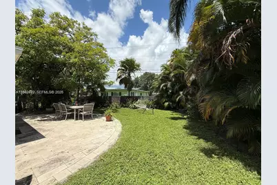 830 SW 64th Pkwy, Pembroke Pines, FL 33023 - Photo 23