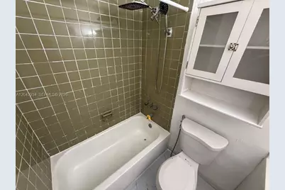 4370 NW 11th St #214, Miami, FL 33126 - Photo 9
