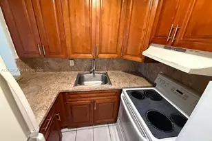 4370 NW 11th St, Miami, FL 33126 - Photo 3