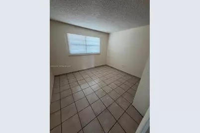 6070 W 19th Ave #314, Hialeah, FL 33012 - Photo 9