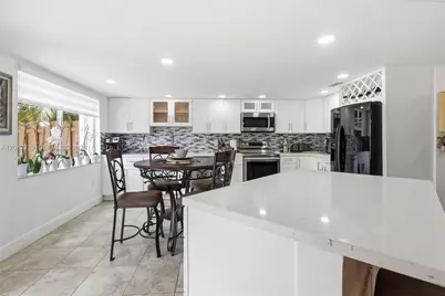 15652 SW 91st Ln, Miami, FL 33196 - Photo 11