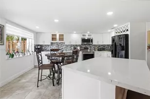 15652 SW 91st Ln, Miami, FL 33196 - Photo 11