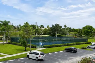 301 SW 135th Ave, Pembroke Pines, FL 33027 - Photo 23