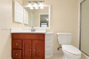 301 SW 135th Ave, Pembroke Pines, FL 33027 - Photo 11