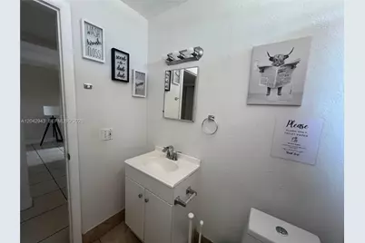 427 SW 6th St #4, Miami, FL 33130 - Photo 9