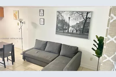 427 SW 6th St #4, Miami, FL 33130 - Photo 1