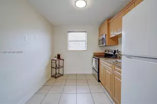 427 SW 6th St, Miami, FL 33130 - Photo 3