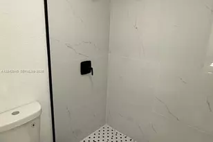 980 NE 146th St, North Miami, FL 33161 - Photo 37