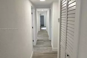 980 NE 146th St, North Miami, FL 33161 - Photo 23